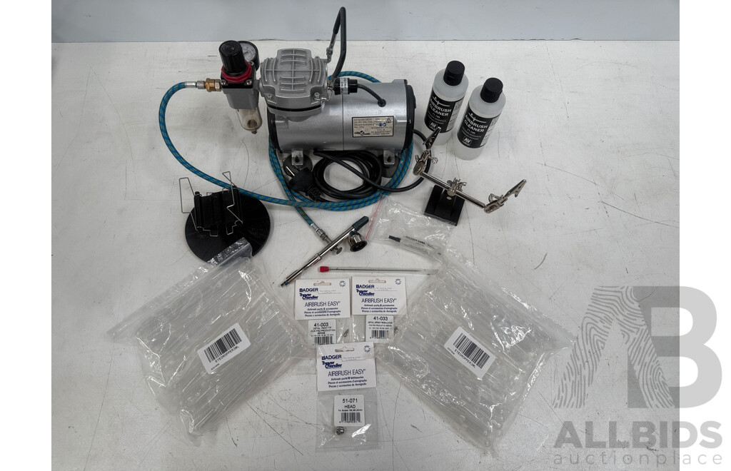 Badger Patriot 105 Gravity Feed Detail Nozzle Airbrush Powered by Vida 240V Compressor & Adjustable Regulator & 2 X Stands & 2x Bottles Airbrush Cleaner & 3Ml Eye Droppers