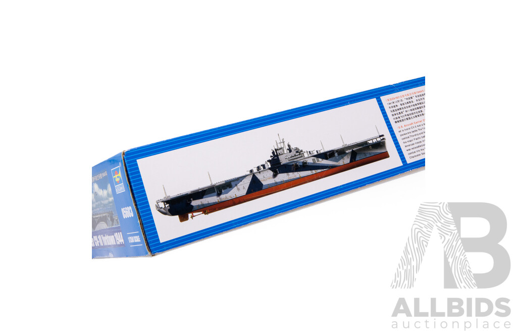 Trumpeter Model U.S Aircraft Carrier CV-10 Yorktown 1944 with Pontos Detail Up Set - 1:350 Scale
