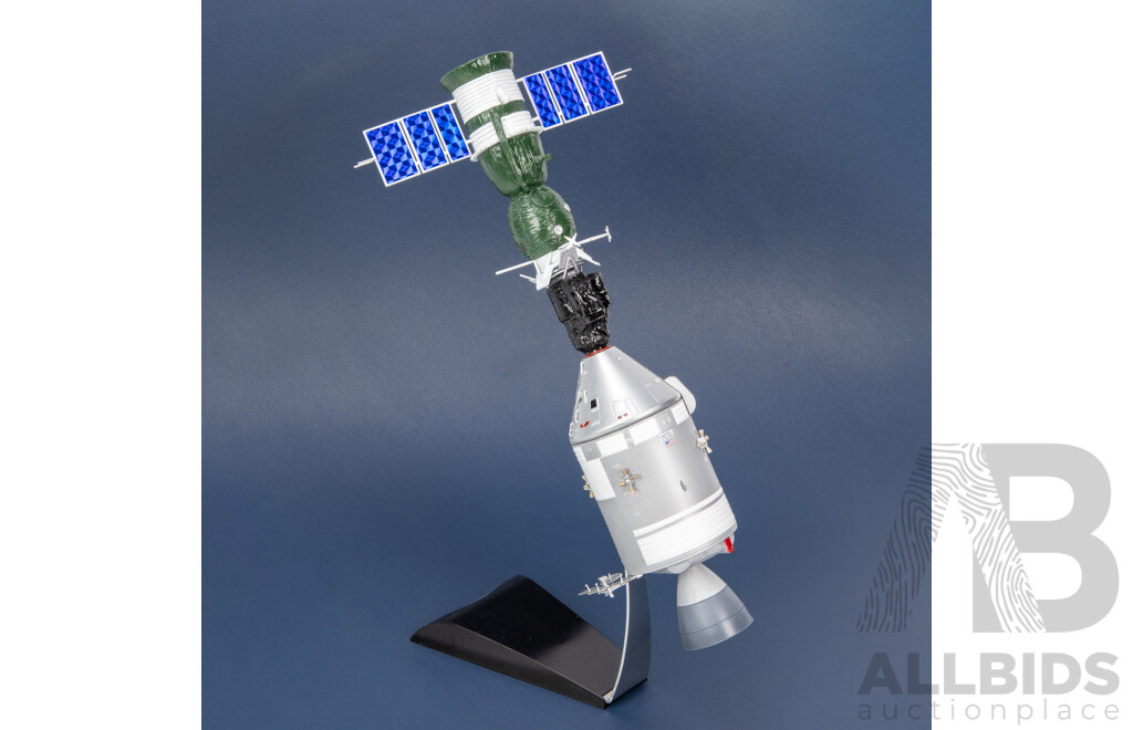 NASA Apollo 18/Soyuz 19 Spacecraft Test Project - 1:72 Scale