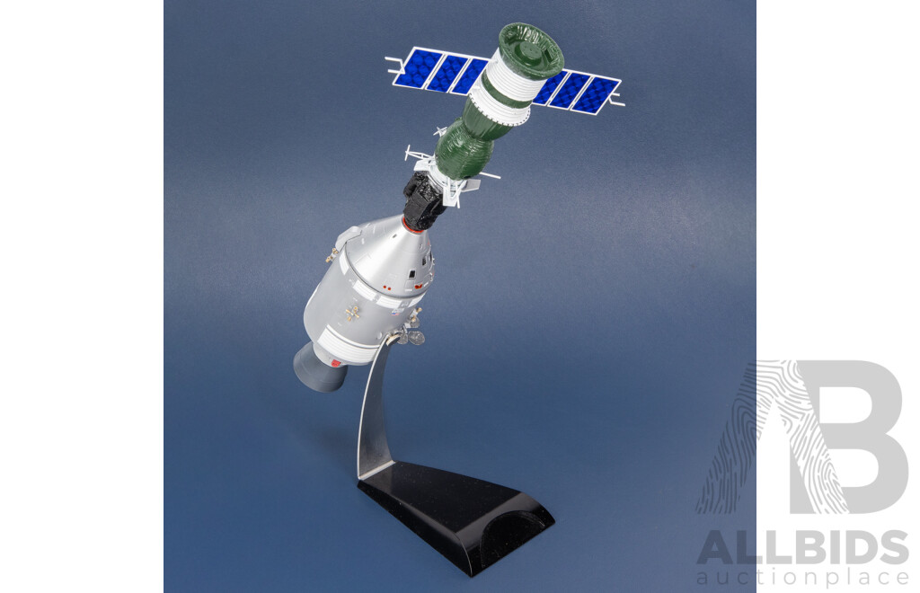 NASA Apollo 18/Soyuz 19 Spacecraft Test Project - 1:72 Scale