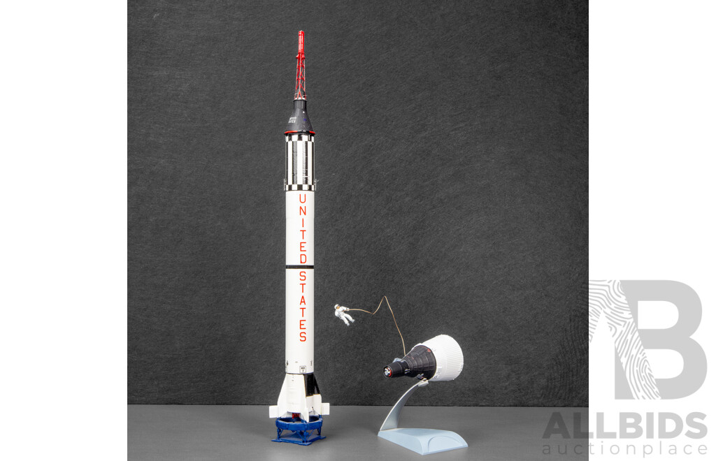 Atlas Mercury Spacecraft and Gemini IV Space Walk - 1:72 Scale