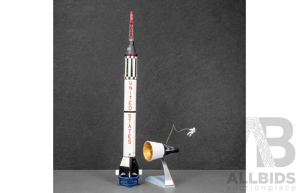 Atlas Mercury Spacecraft and Gemini IV Space Walk - 1:72 Scale