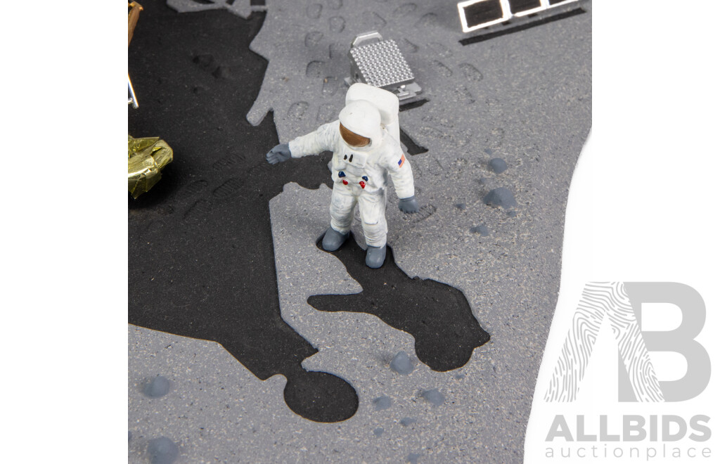 NASA 1972 Apollo 11 Moon Landing Diorama - 1:48 Scale