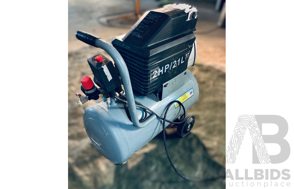 SUPERWORKS 2HP 21L Air Compressor