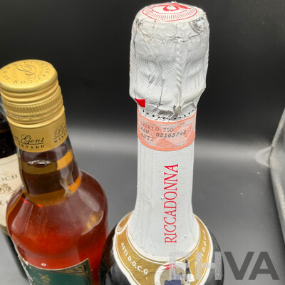 Collection of Wines, Including Riccadonna Asti, Mudgee Pipeclay White, Gent & Co. Winery and Tulloch - Lot of 4