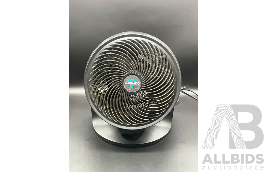 VORNADO 633 Mid Size Whole Room Air Ciculator Fan