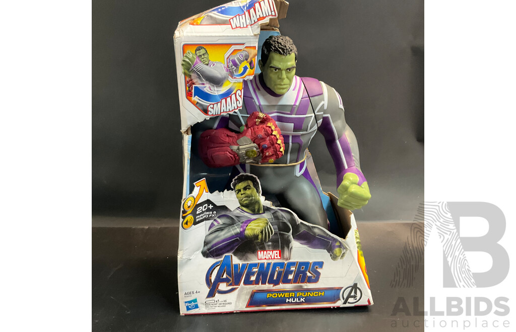 Avengers Power Punch Hulk & DC Comics Greg Capullo & Gintoki Sakata Statue & Assorted Games Workshop Miniatures