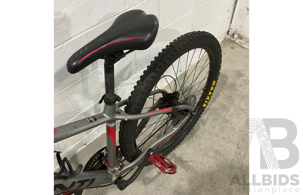 AVANTI Montari Mountain Bike