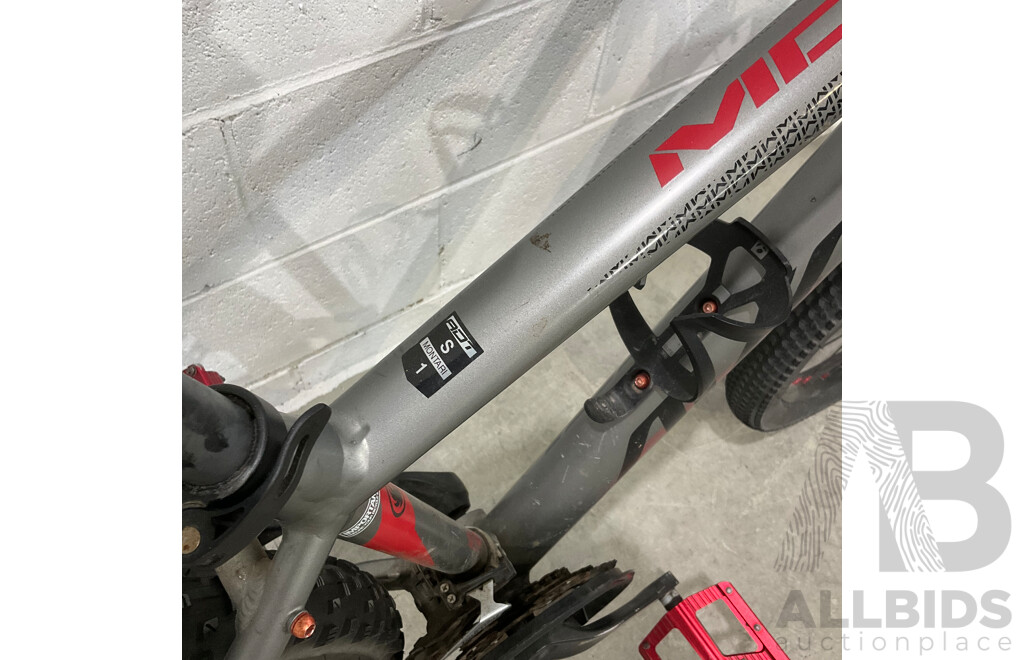 AVANTI Montari Mountain Bike