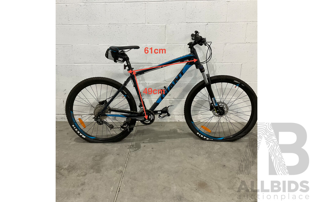 GIANT Talon Mountain Bike