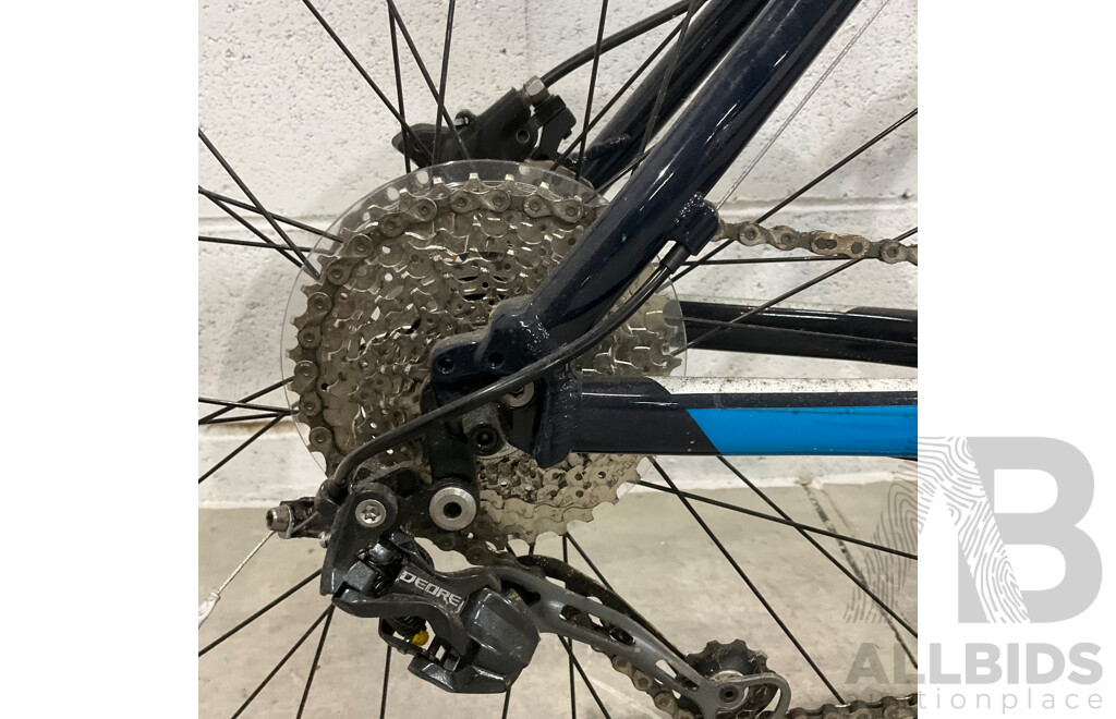 GIANT Talon Mountain Bike