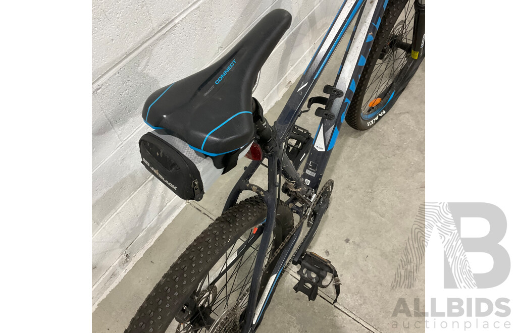 GIANT Talon Mountain Bike