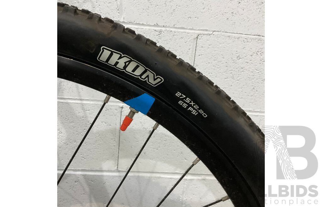 GIANT Talon Mountain Bike