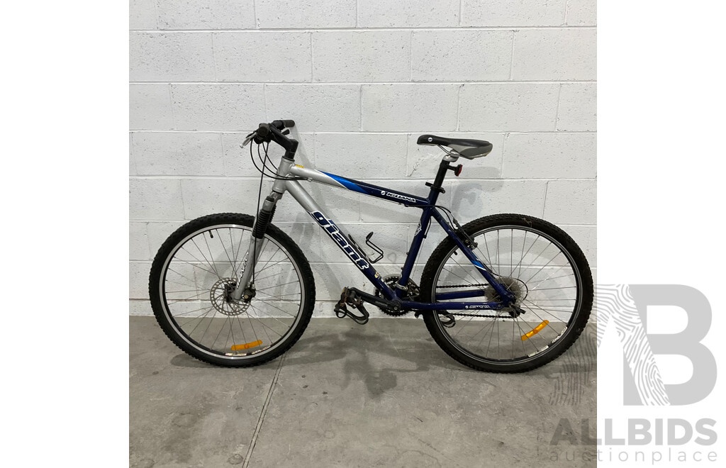 GIANT Iguanna Mountain Bike