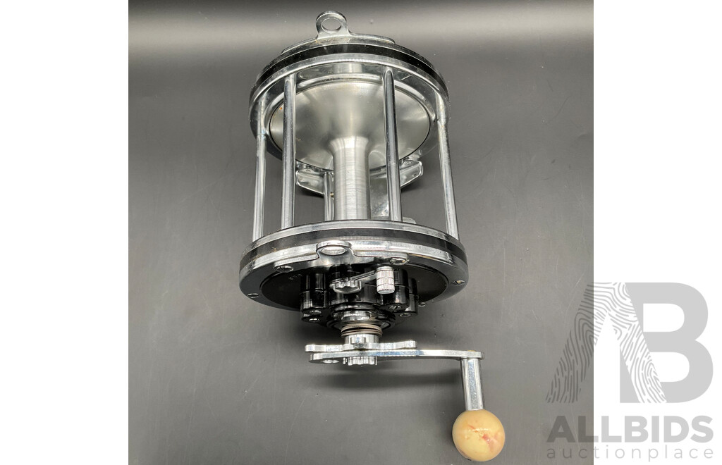 Vintage DAIWA SeaLine 900 Big Game Fishing Reel