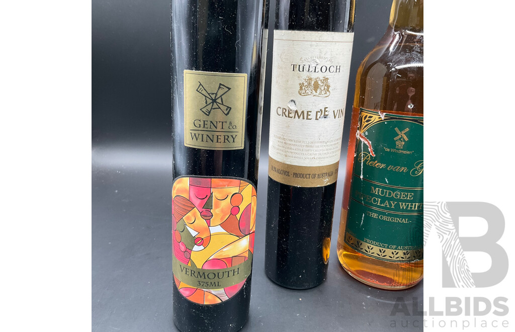 Collection of Wines, Including Riccadonna Asti, Mudgee Pipeclay White, Gent & Co. Winery and Tulloch - Lot of 4