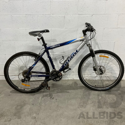 GIANT Iguanna Mountain Bike