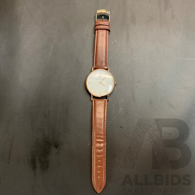 Daniel Wellington Leather Watch 6755