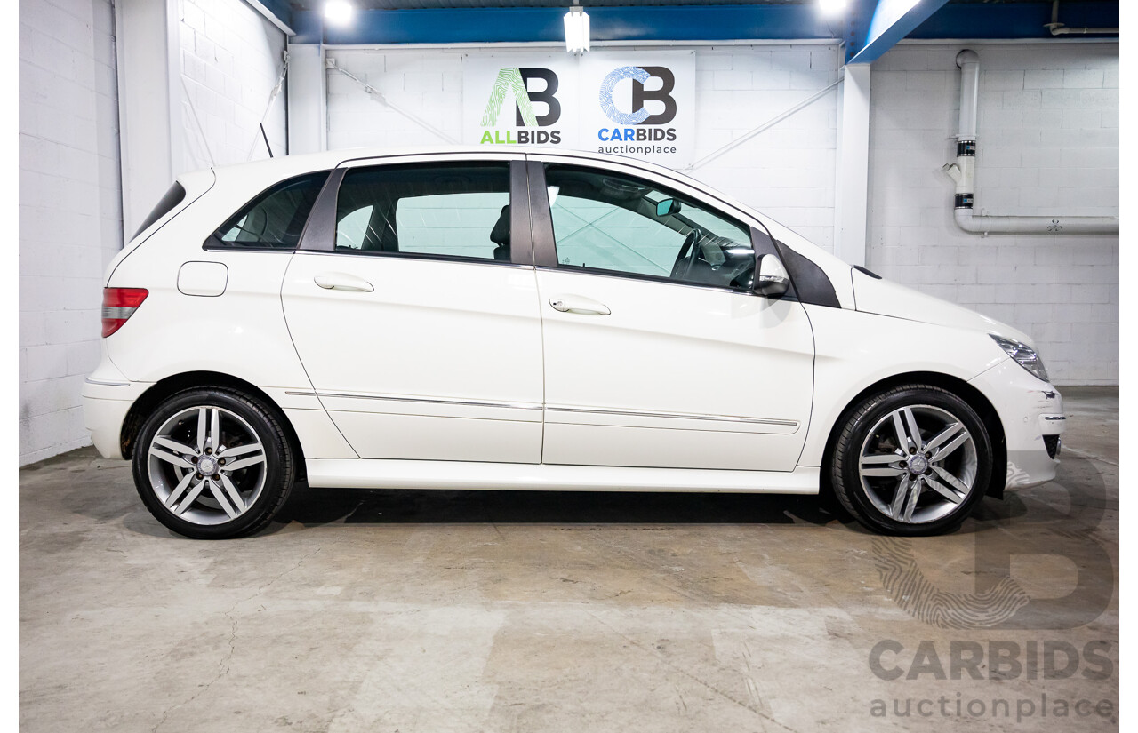 5/2011 Mercedes-Benz B180 245 MY10 5d Hatchback Cirrus White 1.7L