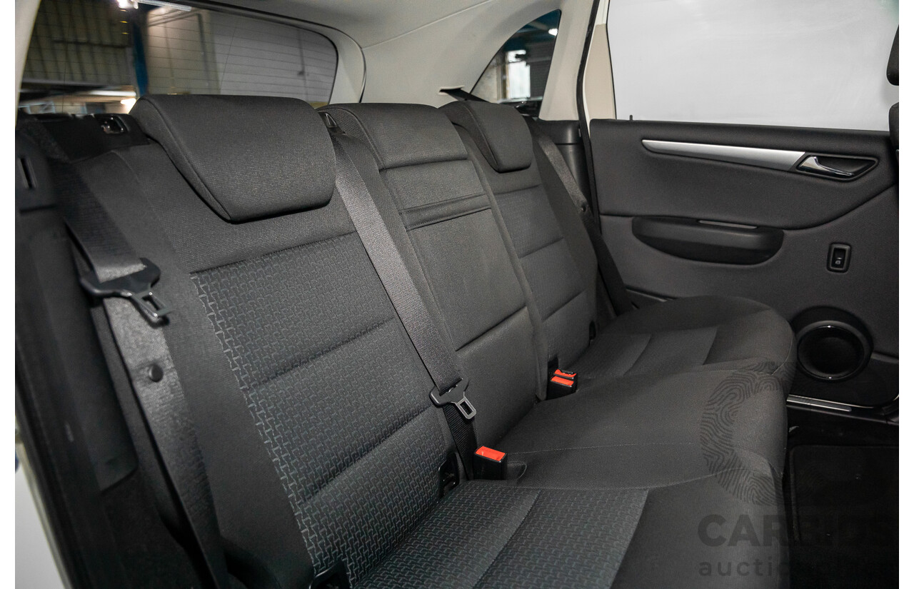 5/2011 Mercedes-Benz B180 245 MY10 5d Hatchback Cirrus White 1.7L