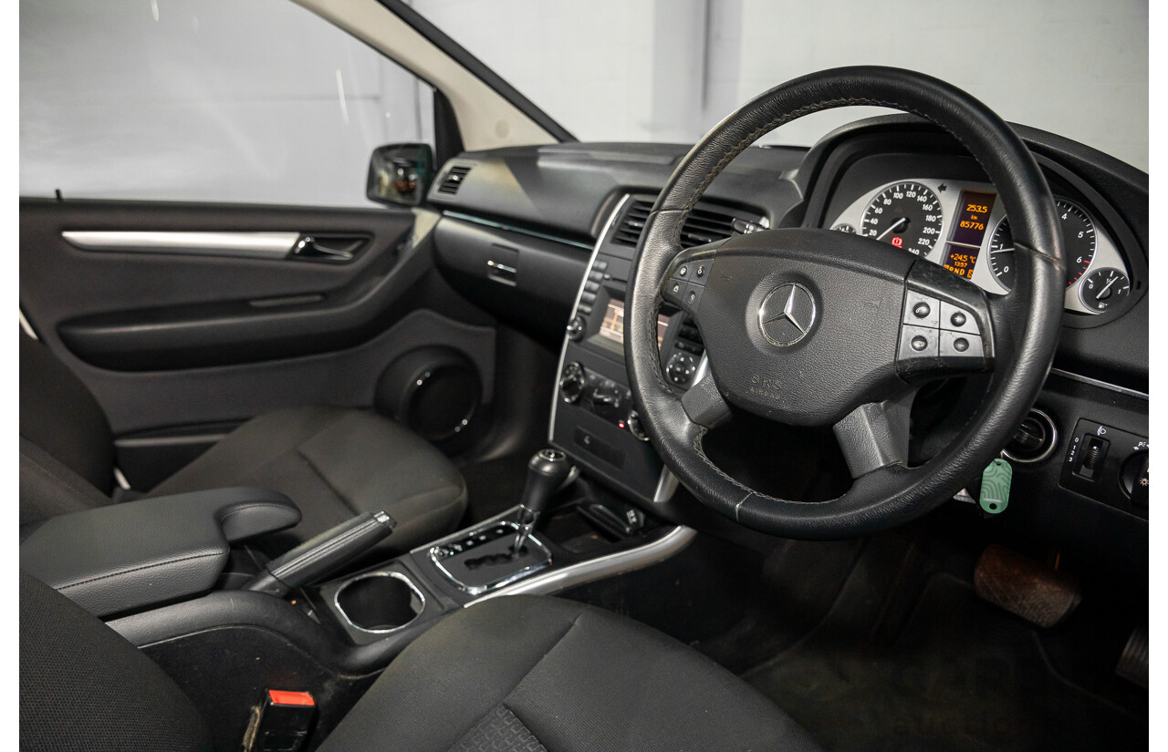 5/2011 Mercedes-Benz B180 245 MY10 5d Hatchback Cirrus White 1.7L