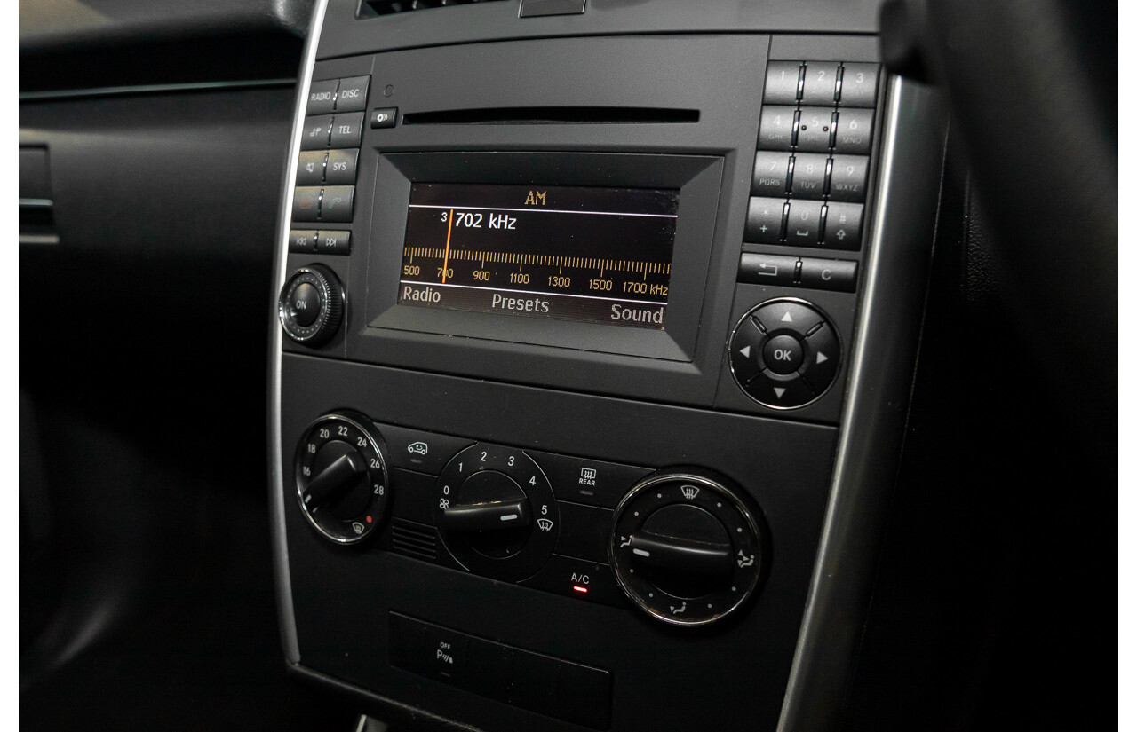 5/2011 Mercedes-Benz B180 245 MY10 5d Hatchback Cirrus White 1.7L