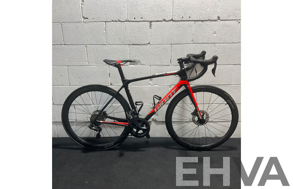 GIANT TCR Advanced Pro 0 Carbon Road Bike