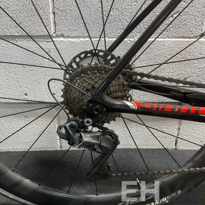 GIANT TCR Advanced Pro 0 Carbon Road Bike