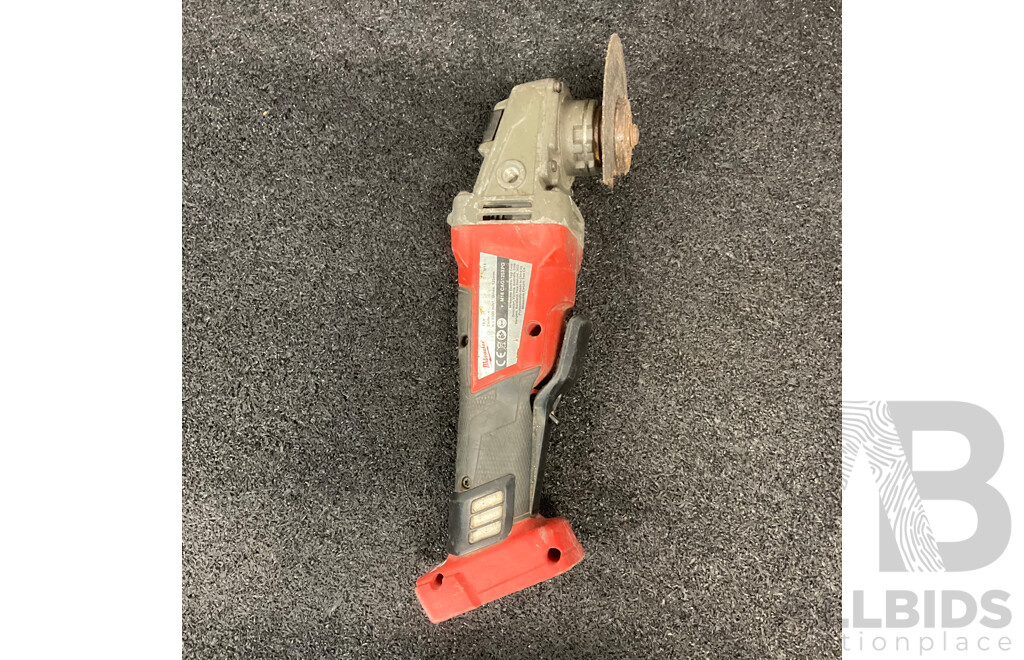 MILWAUKEE M18 Fuel Angle Grinder (CAG125XPD) and WORX Screwdriver - Lot of 2