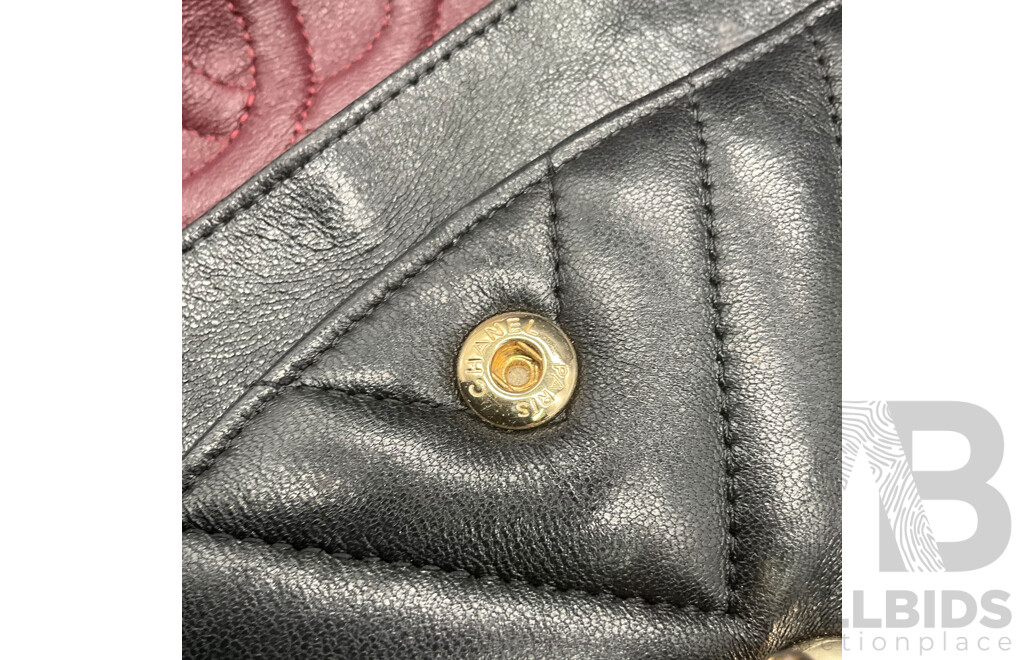 Classic Flap Black Bag in Chevron Quilting Pattern Branded CHANEL