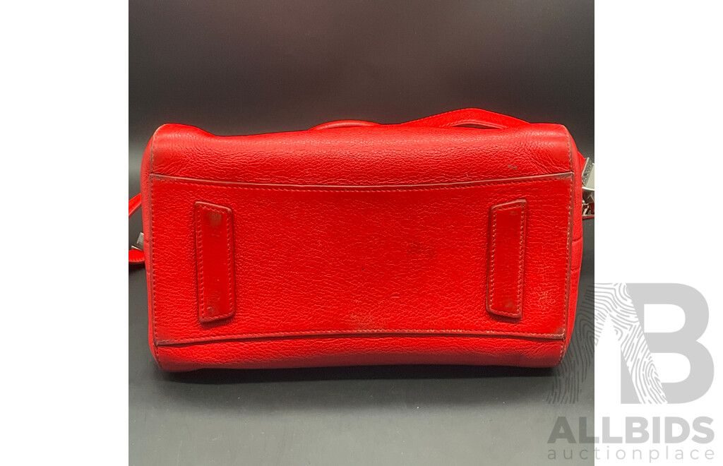 Antigona Red Branded GIVENCHY