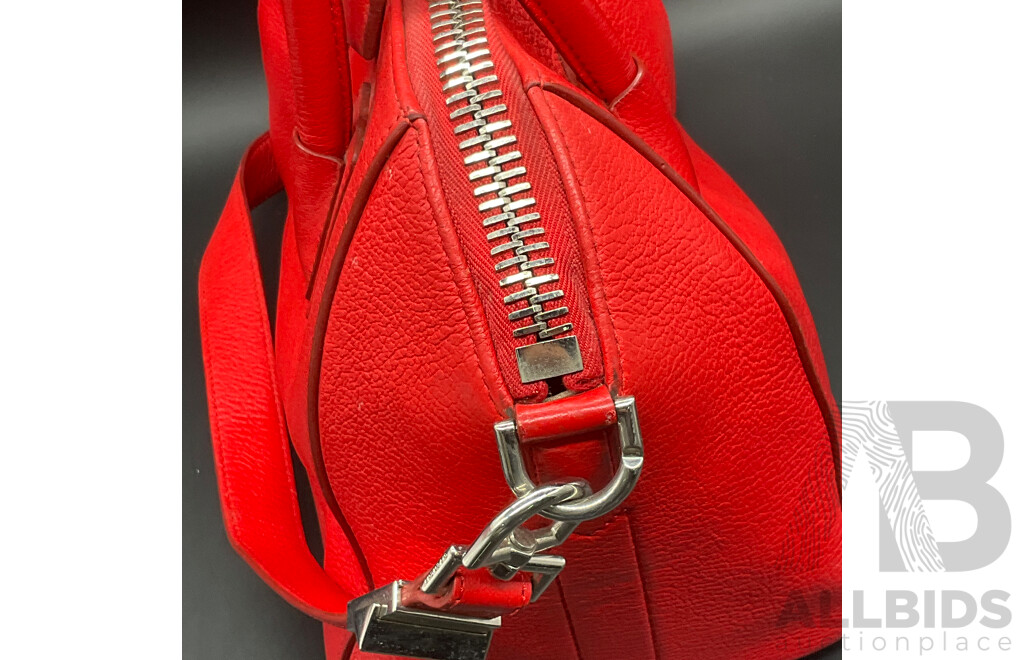 Antigona Red Branded GIVENCHY