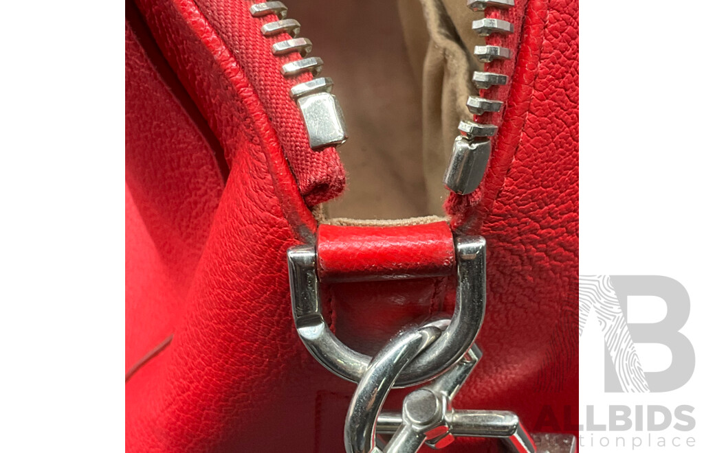 Antigona Red Branded GIVENCHY