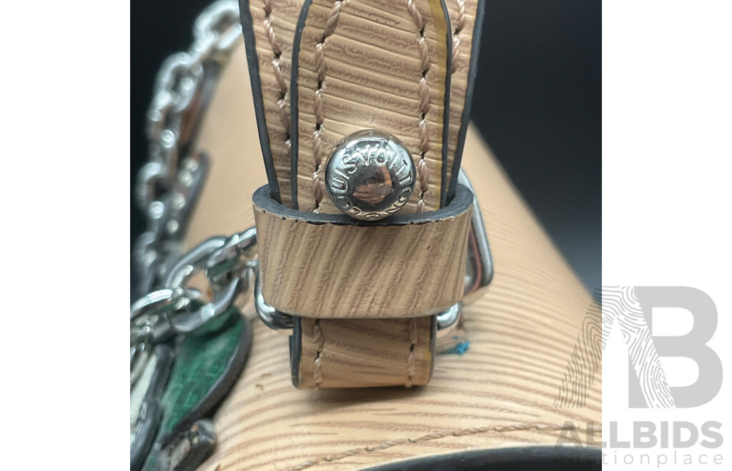 Epi Mechanical Flowers Twist MM Chain Bag Branded LOUIS VUITTON