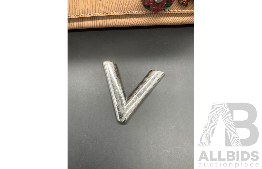 Epi Mechanical Flowers Twist MM Chain Bag Branded LOUIS VUITTON