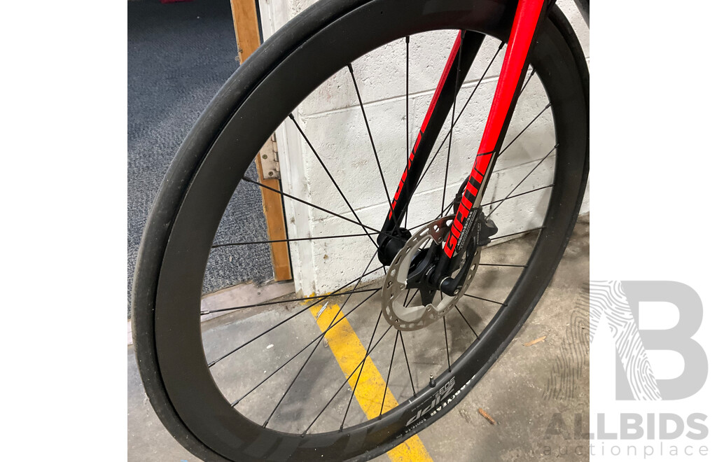 GIANT TCR Advanced Pro 0 Carbon Road Bike