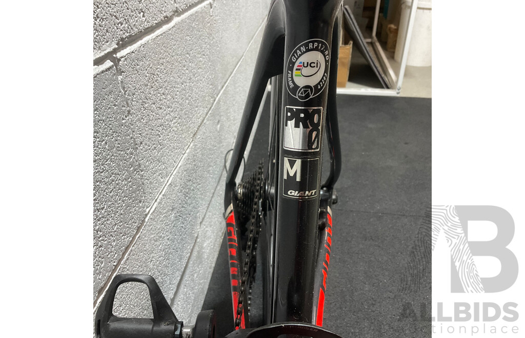 GIANT TCR Advanced Pro 0 Carbon Road Bike