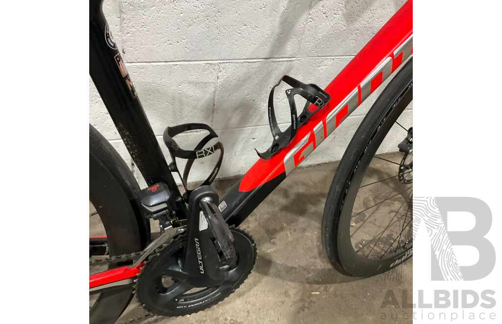 GIANT TCR Advanced Pro 0 Carbon Road Bike