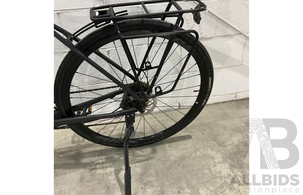 Giant Fastroad Size L Bike