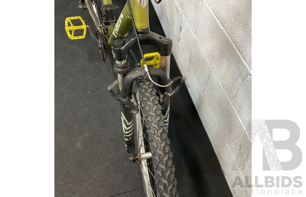 TREK 3900 Series Bike