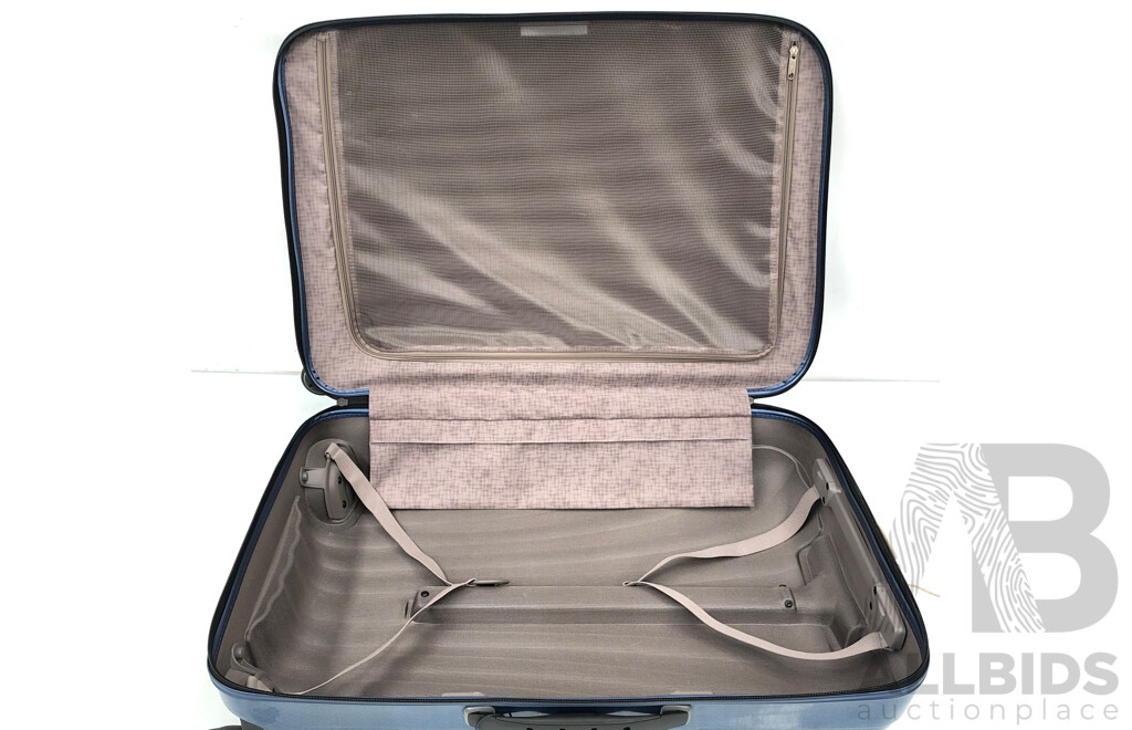 Samsonite C-Lite 75cm Four Wheel Spinner Suitcase - 94 Litres - Brand New - RRP $599.00