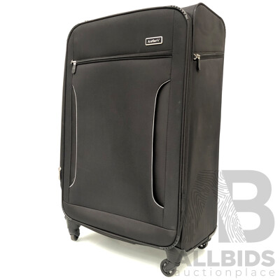 Antler Cyberlite II Four Wheel Expanding Roller Case - 131 Litre - Brand New - RRP $339.00