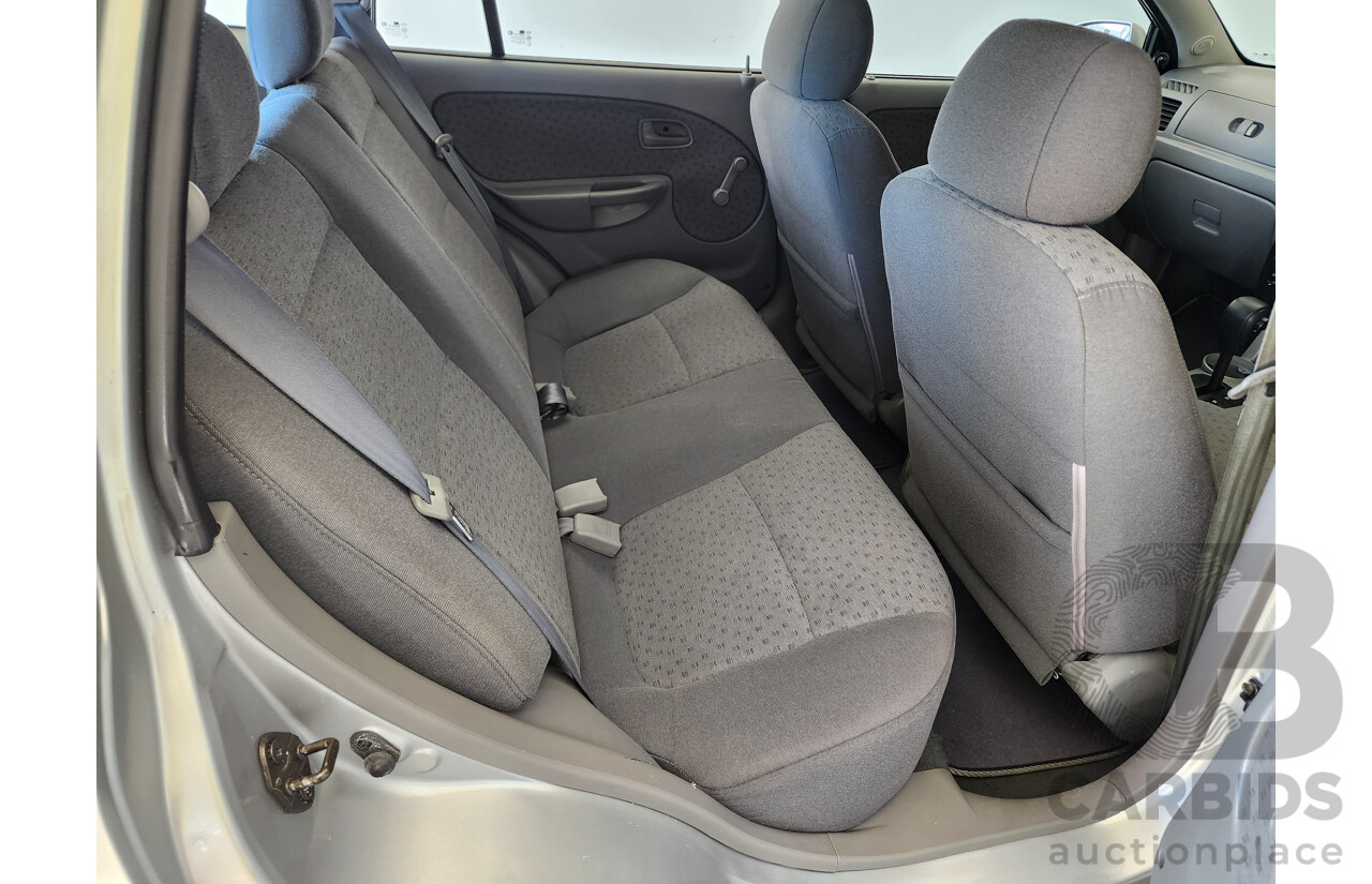 5/2003 Kia RIO  BC 5d Hatchback Silver 1.5L