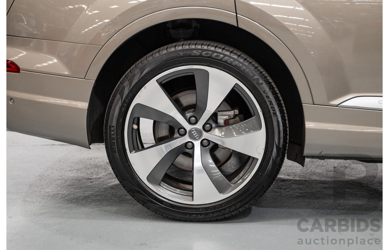 11/2015 Audi Q7 3.0 TDI Quattro (AWD) 4M 4d Wagon Carat Beige Metallic Turbo Diesel 3.0L - 7 seats