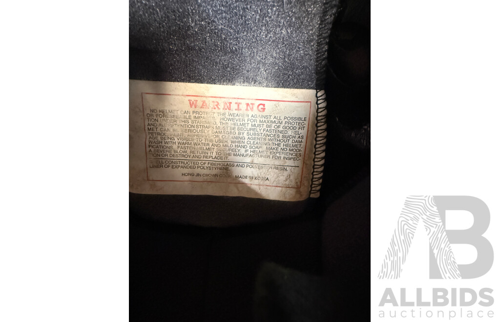 HJC ZF-8 Large Road Motorcycle Helmet + Spare Clear Visor + 2001 THH T-992 Medium Road Motorcycle Helmet