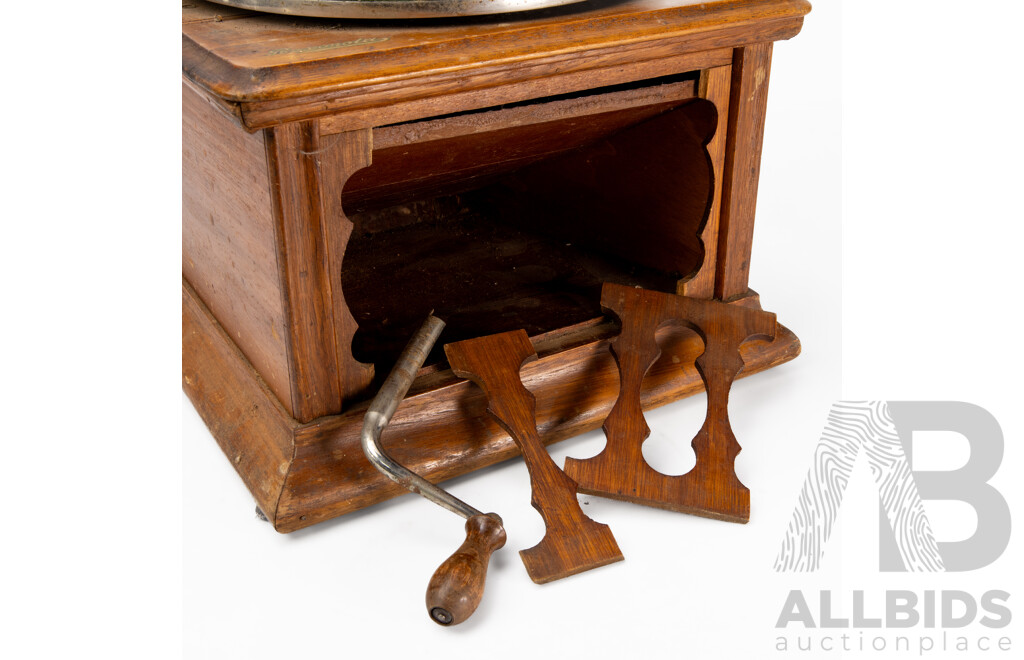 Antique Rexonola Oak Case Gramophone Player