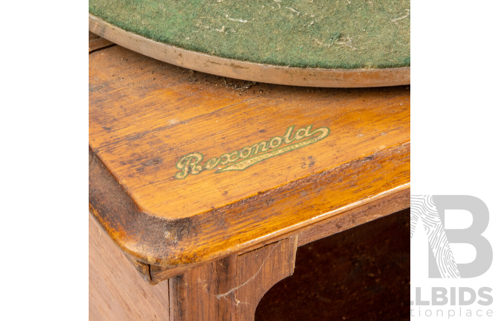 Antique Rexonola Oak Case Gramophone Player