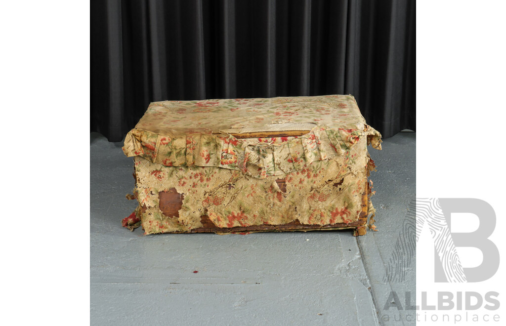 Wooden Storage Trunk and Mixed Linen