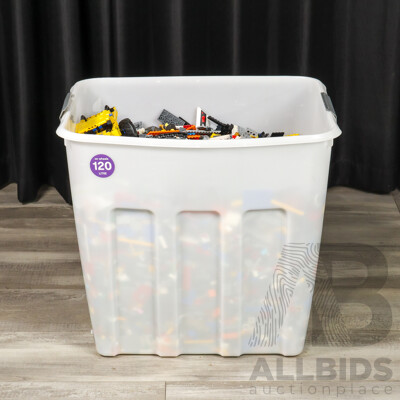 Large Tub of Loose Lego Pieces