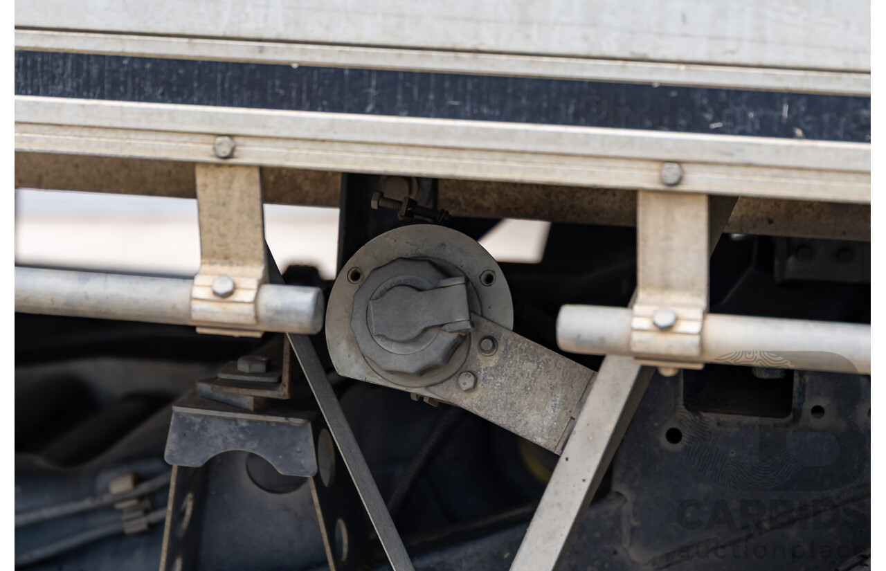 9/2003 Holden Rodeo LX RA C/Chas Satin Gold Metallic V6 3.5L